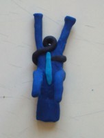 /album/escultura-ate-onde-podemos-ir-com-uma-mola-de-roupa-/a2-jpg6/